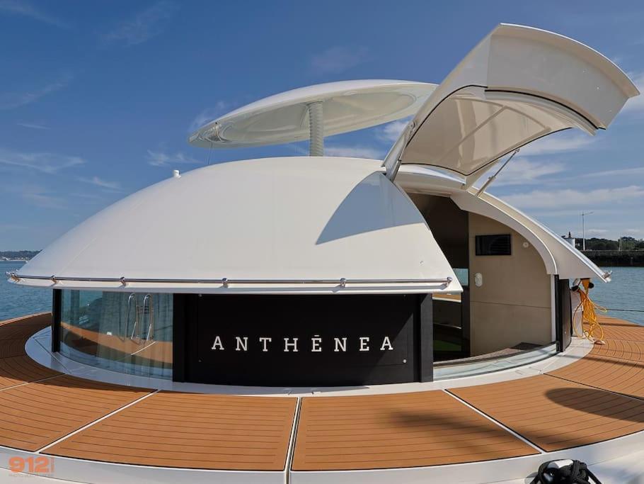 Anthenea Suite Hoteliere Flottante Перро-Гірек Екстер'єр фото